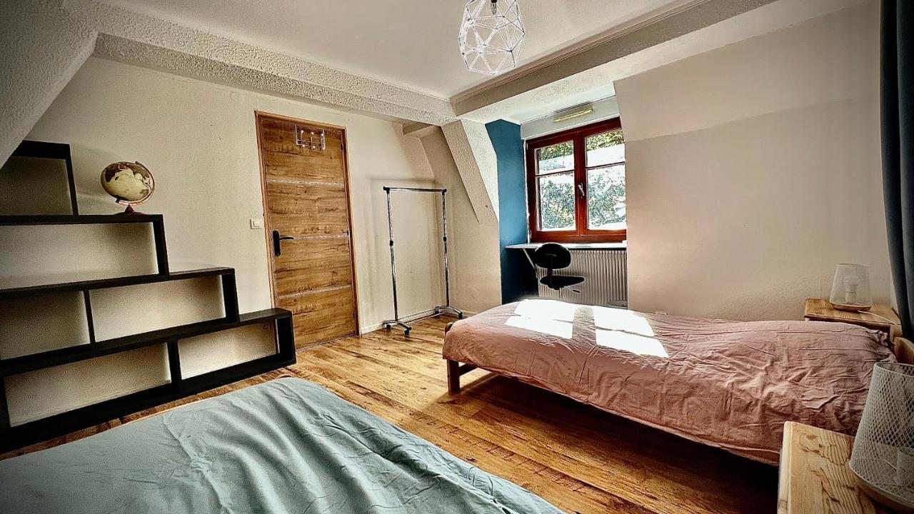 La Jolie Maison Bleue Avec Terrasse